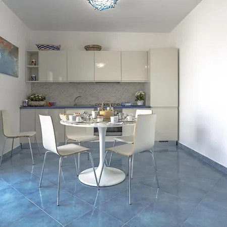 Blue Charme *